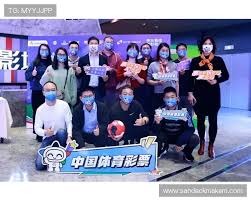 阿森纳双星夺冠游行现场霸气回应英超对手嘲讽